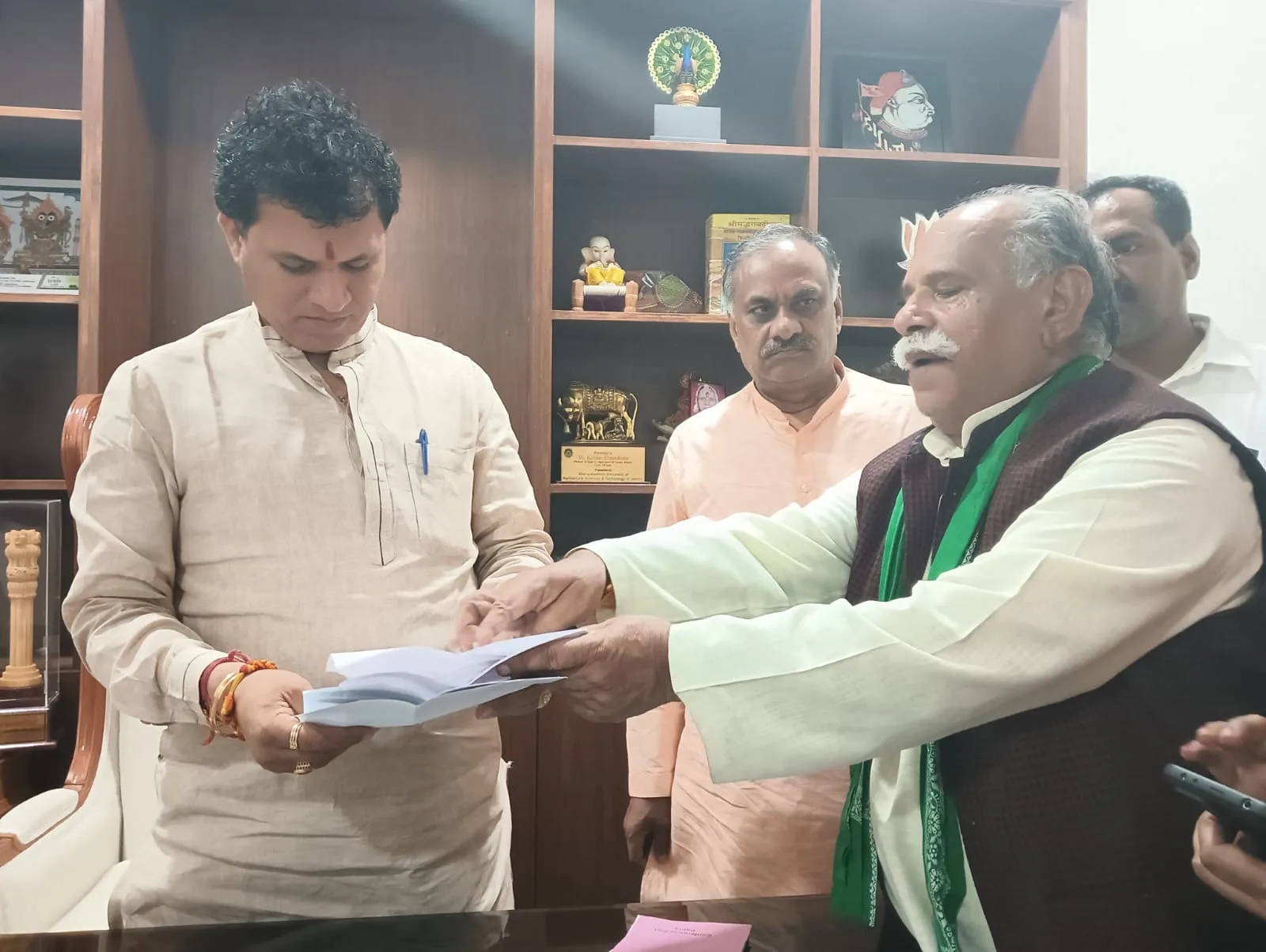 कृषि राज्य मंत्री को ज्ञापन